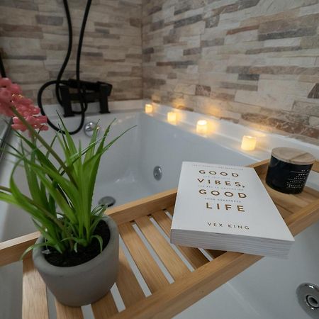 朴次茅斯Seaside Retreat: Luxury 1-Bed, Free Parking公寓 外观 照片